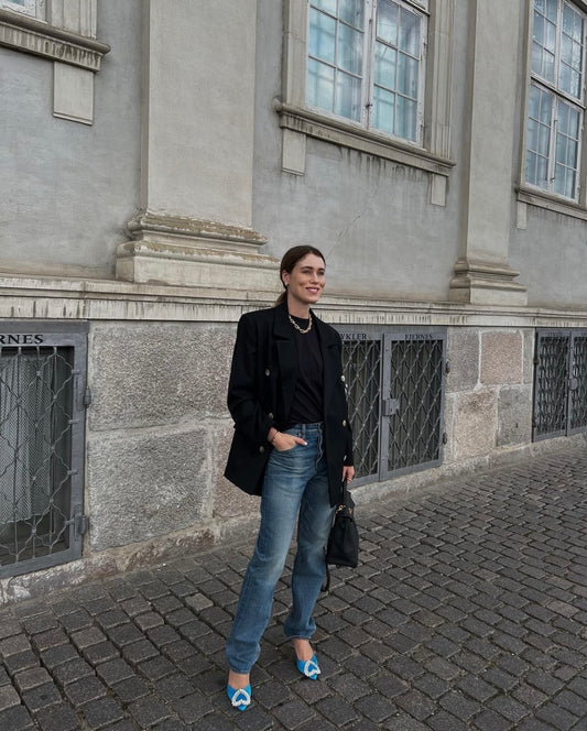 ANNABEL ROSENDHAL IS WEARING AMOR!