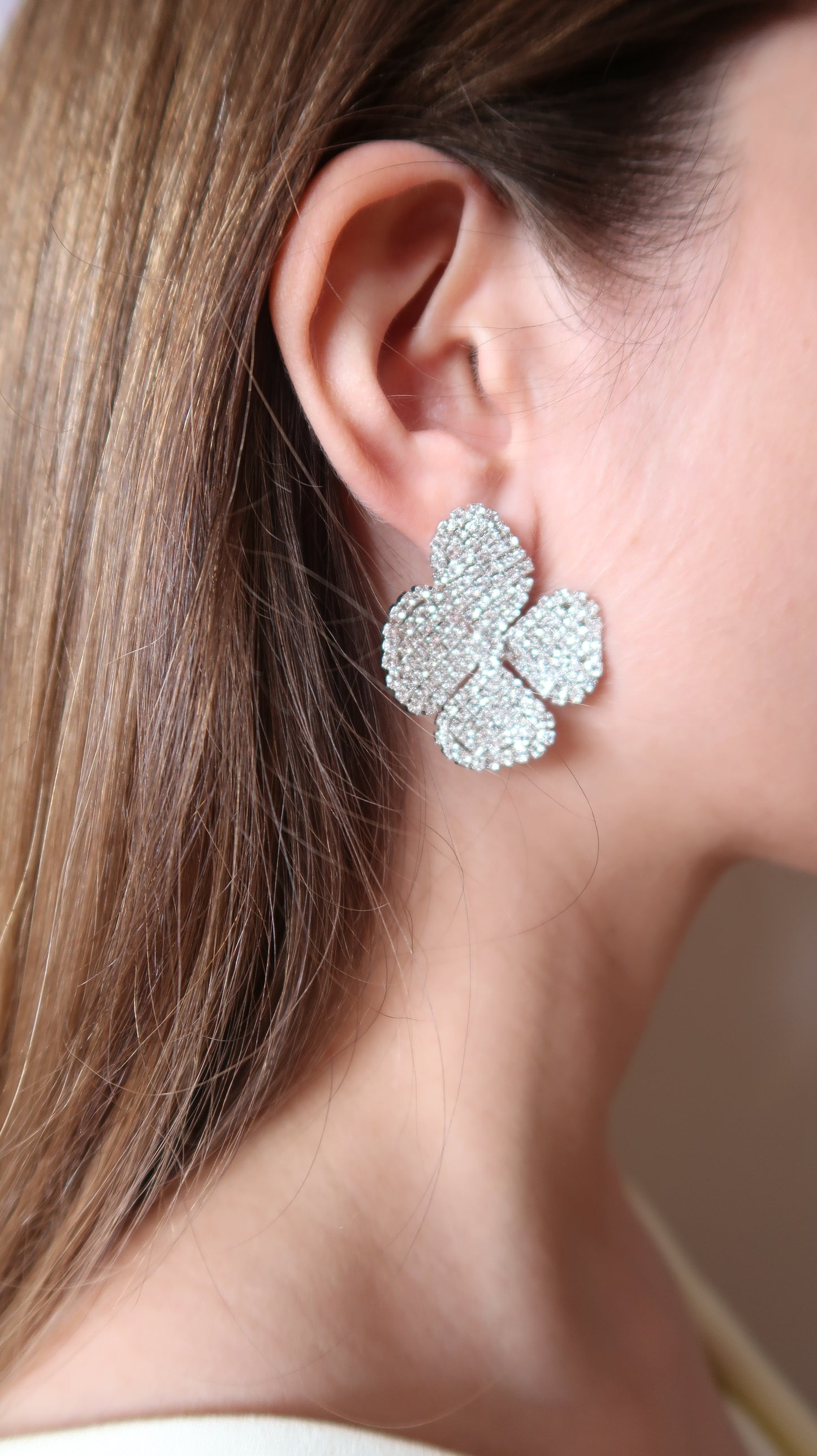 LIV ROSIE CRYSTAL MINI FLOWER EARRING