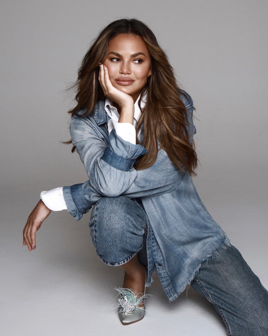 CHRISSY TEIGEN IS WEARING A BY ANABELLE